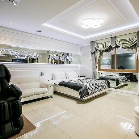 Shell Stone Yeosu Business Hotel Dış mekan fotoğraf